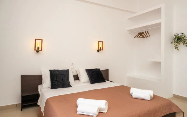 C est La Vie Rooms and Suites