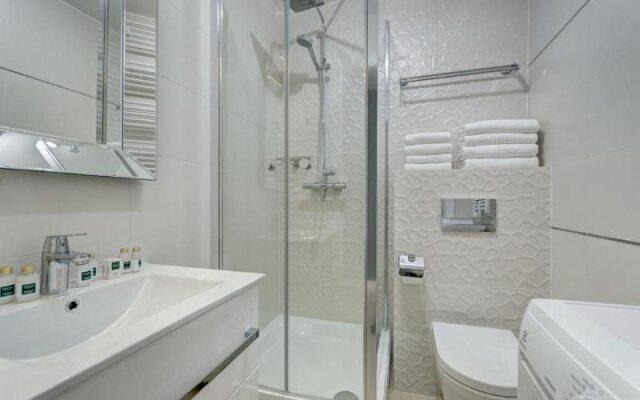 Welcome Apartment - Old Town Smart City