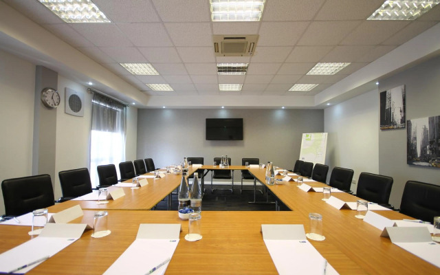 Holiday Inn Express Nuneaton by IHG