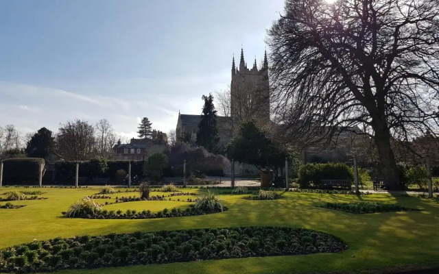 Old School Apartment 1 First Floor