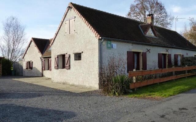 Gîte Dompierre-sur-Besbre, 4 pièces, 6 personnes - FR-1-489-51