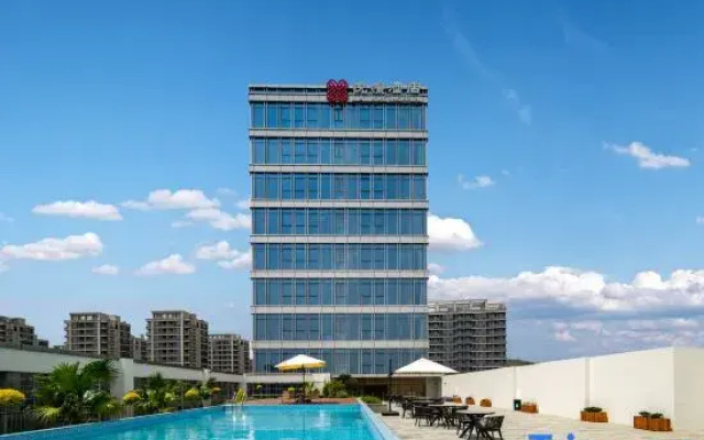 La Joie Hotel