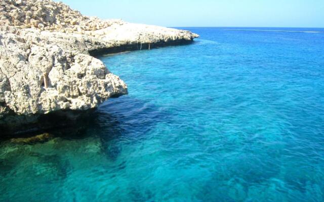 Maouris Hotel Apartments