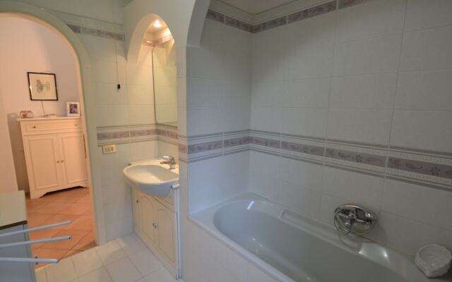 Tuscan Villa With Sea Views