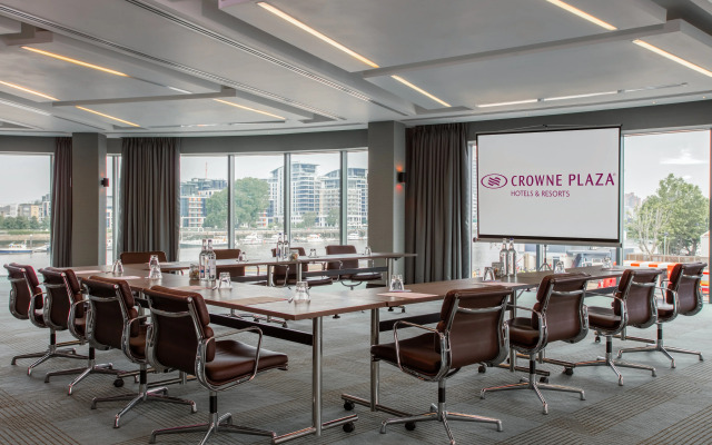 Crowne Plaza London - Battersea