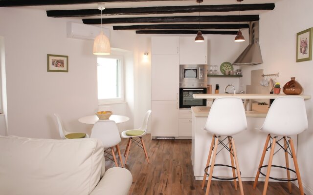 A&E Apartment - Near Cathedral of St James