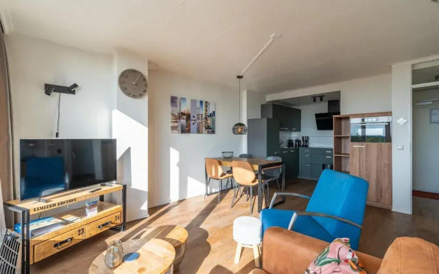 2 Person Apartment With Island View