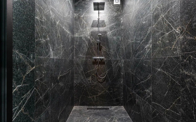 Уникальная Вилла на берегу озера