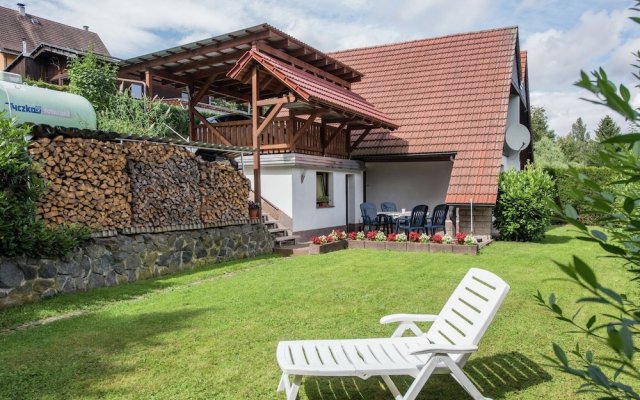 Charming Apartment in Finsterbergen Thuringia with Garden