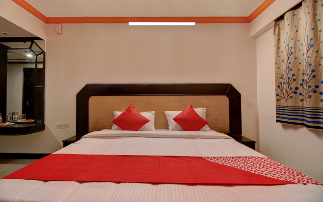 OYO 19910 Hotel Sapphire Paradise