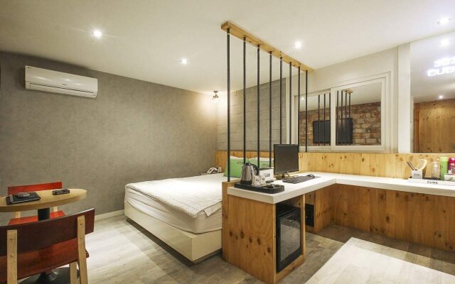 Hotel Cube