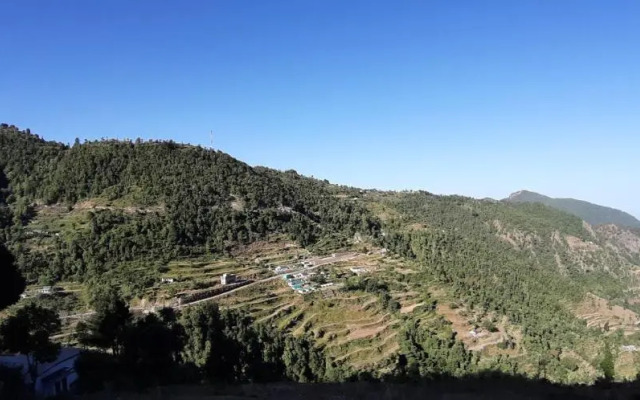 Naina Bird Resort