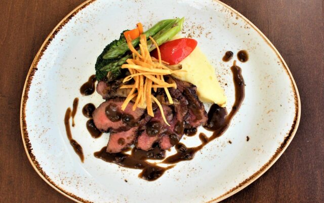 Delta Hotels by Marriott Thunder Bay