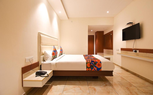 FabHotel High Rise