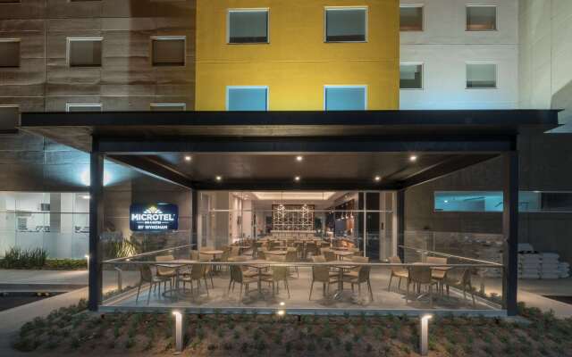 Microtel Inn &amp; Suites by Wyndham San Luis Potosi