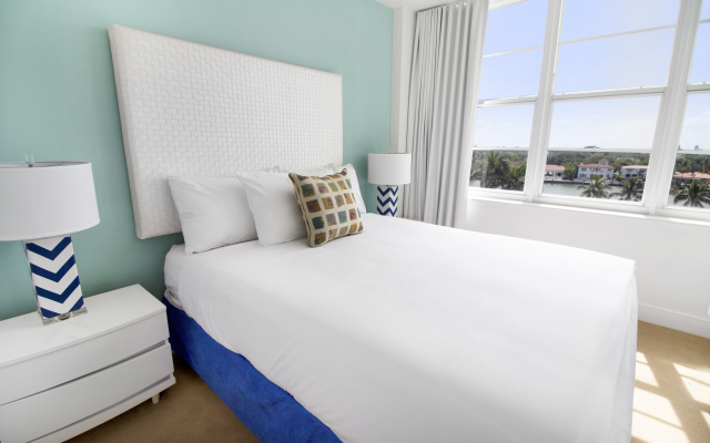 Seacoast Suites on Miami Beach