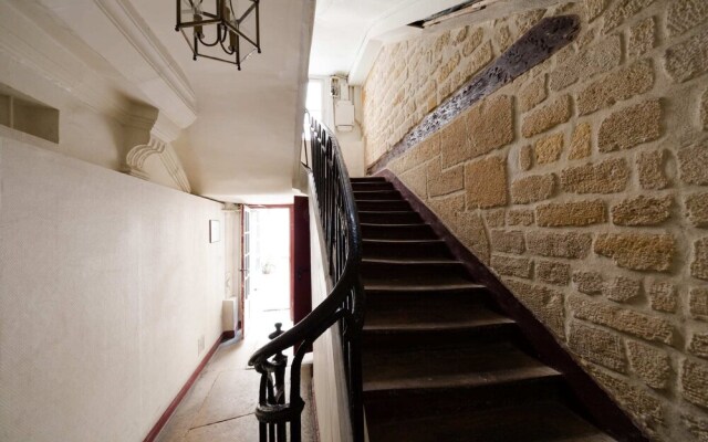 Beautiful Apartment Notre-dame de Paris