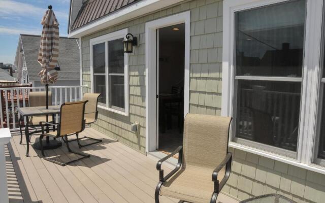 Friendship Oceanfront Suites