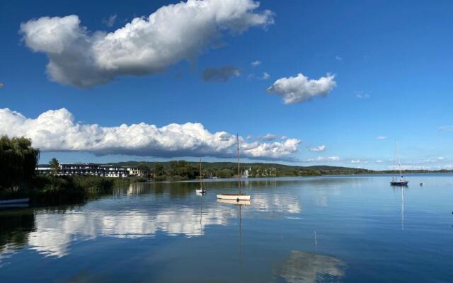 ROYAL SUN - lakeside luxury studio flat at Balaton