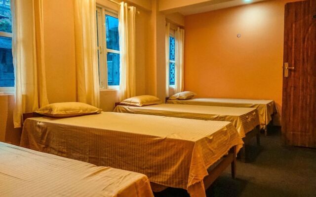 Hotel Backpackers Inn