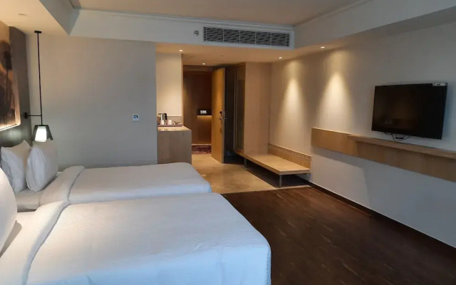 The Gaurs Sarovar Premiere