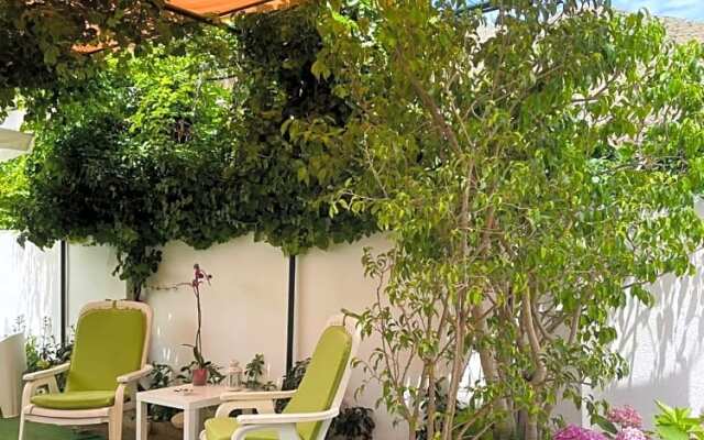 Alemar Bed  Breakfast