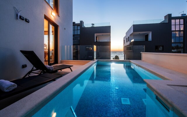 Crystal Holiday Residence II