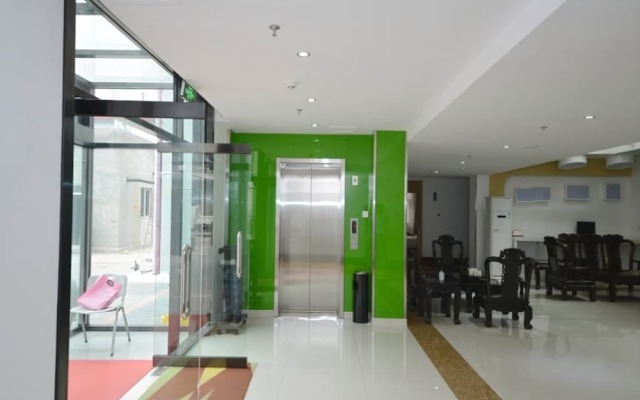 Vatica Tianjin Five Avenues Foreign College Hotel