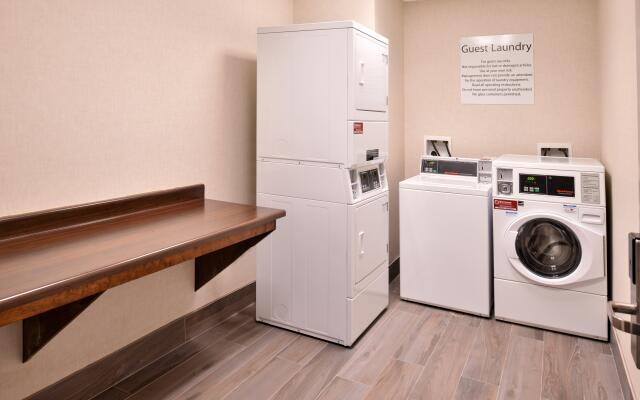 Holiday Inn Express & Suites Loma Linda- San Bernardino S by IHG