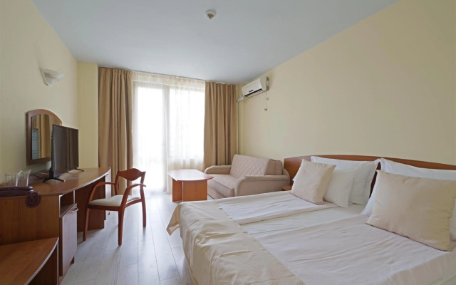 Perla Plaza Hotel