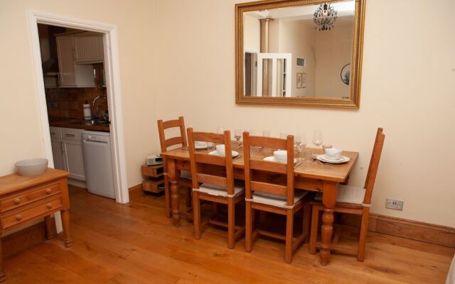 2 Bedroom House Near the Downs Bristol