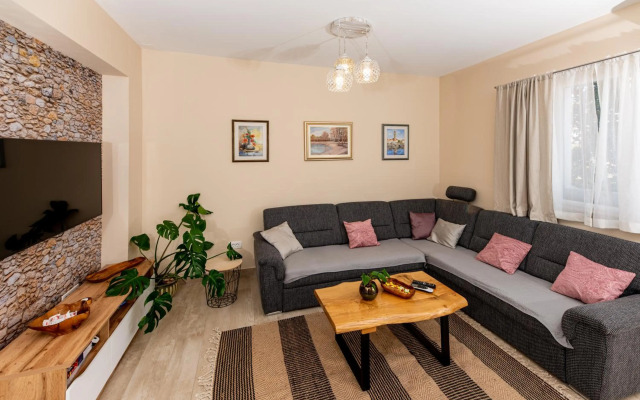 Calypso - newly equiped, with separate entrance and parking