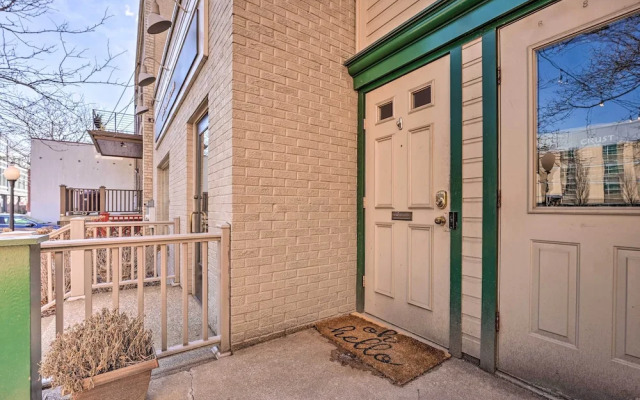 Charming Dtwn Holland Escape: Above Crust 54!