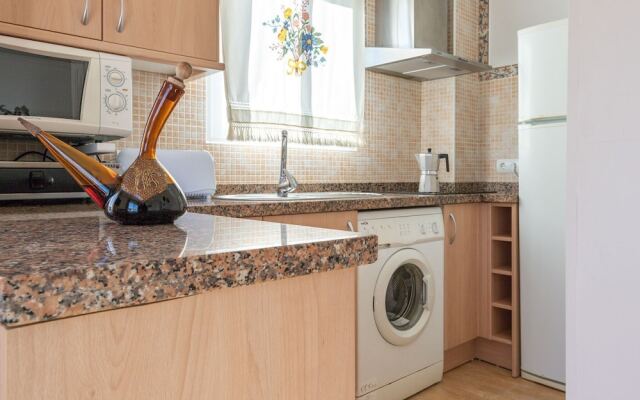 Elegant Apartment in Totalán with Hot Tub