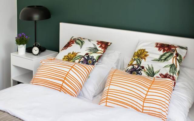 Chmielna 12 Street P&O Serviced Apartments