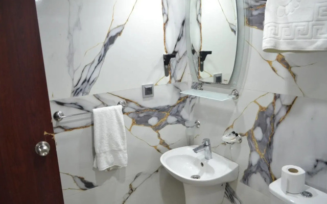 Adana Kucuksaat Hotel