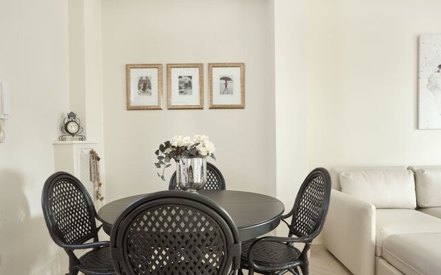 Kolonaki square Apartment