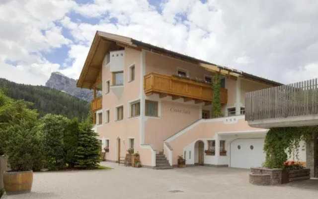 Ciasa Laoi Apartments