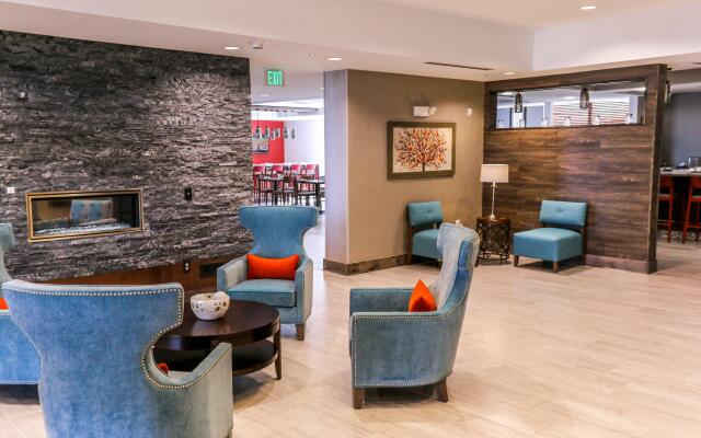 Holiday Inn & Suites Denver Tech Center-Centennial by IHG