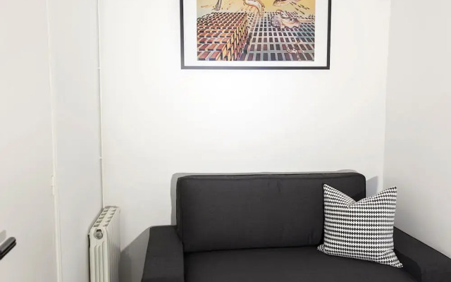 Prime Eixample Hideaway 6 Guests With Balcony by Myrentalhost