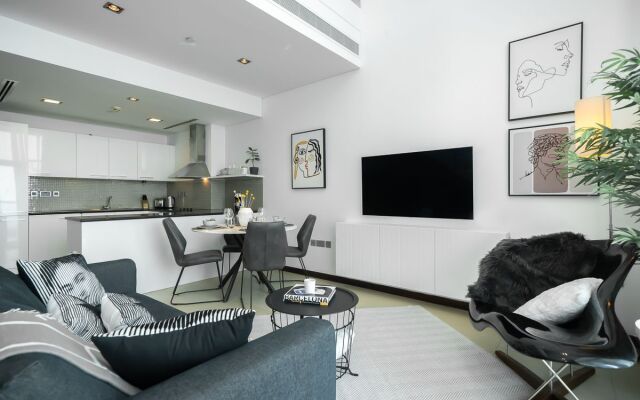 Spectacular Duplex In Difc