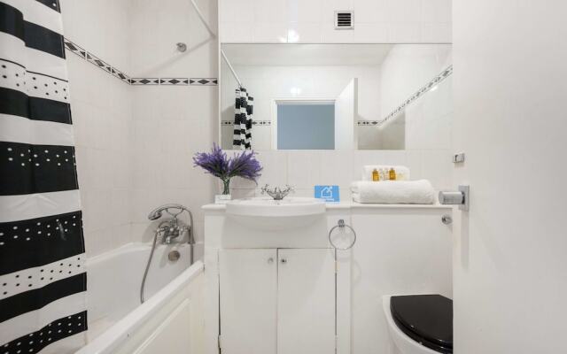 The Sherborne Studio Apartment - JCG