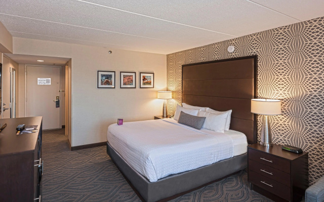 Crowne Plaza Suites MSP Airport - Mall of America by IHG