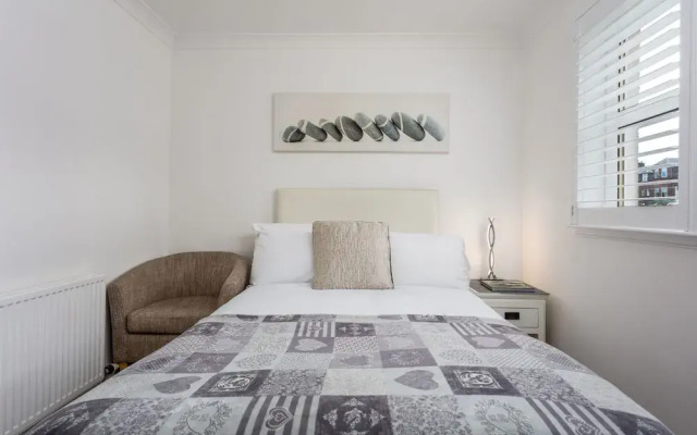 9A Millbrae - Donnini Apartments