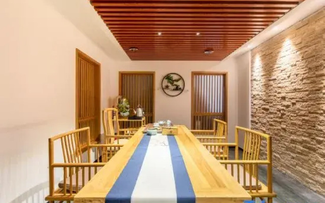 Yiyuan Business Inn