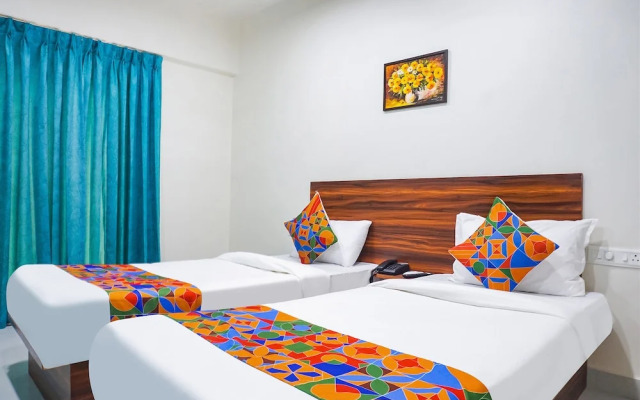 Fabhotel Everest Inn