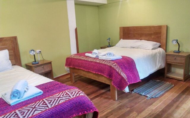 Aventura Hostels