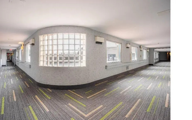 Holiday Inn Plainview-Long Island by IHG
