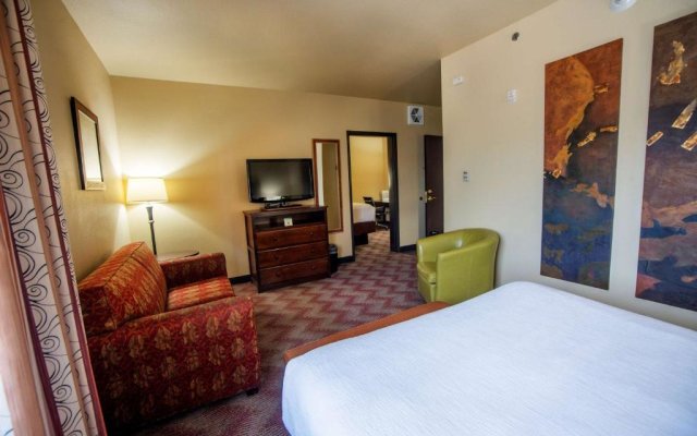 Best Western Plus Cimarron Hotel & Suites