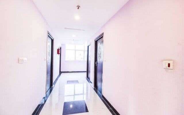 FabHotel Landmark Awadh